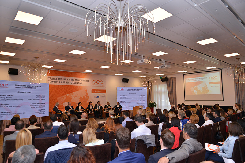 Banka Kombëtare Tregtare , Raiffeisen dhe OTP bank rropën shqiptarët gjatë 2022, interesa të frikshme dhe thërrime për depozitat