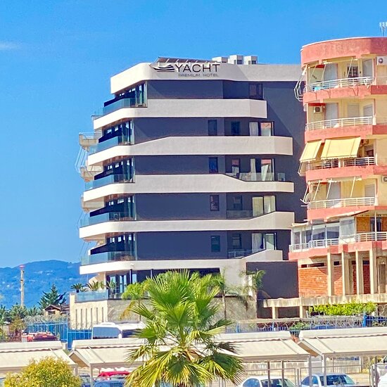 Mariel Murati shkaku, 11 urdhër arrestet në Sarandë pas legalizimit në mënyrë të paligjshme të hotelit Yacht Premium