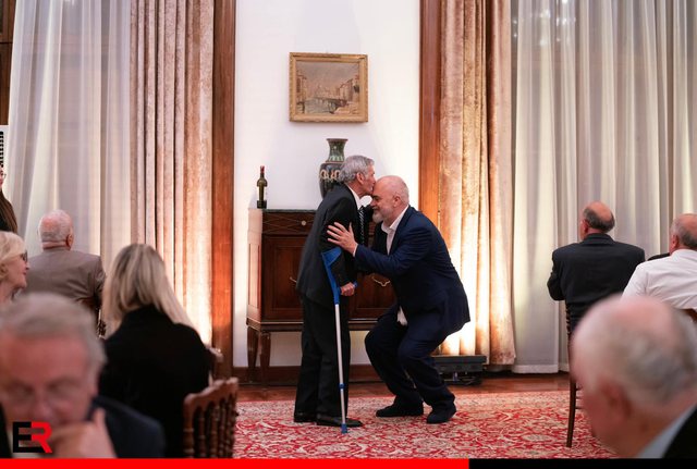 0289A751-5B0E-4410-B5D5-1C79753A1A22