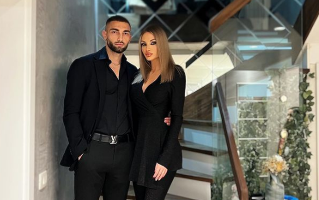 14971BB8-4F23-4B98-B9F9-3D6440637415