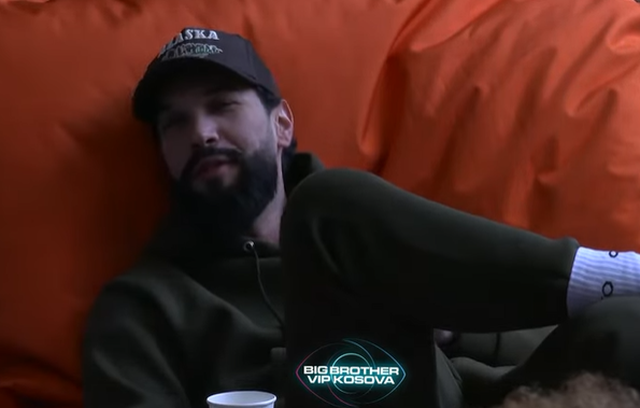 2FDA5B02-62DE-46D2-BFF0-B41B86FD2718