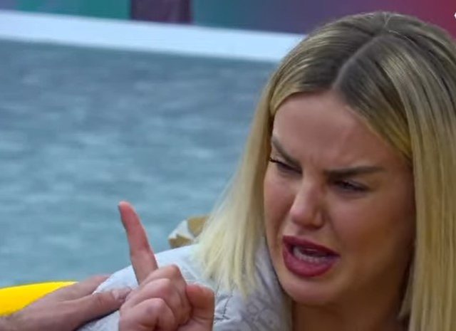 C1A403C7-907F-4D93-86A1-E98FD3B5FC5D