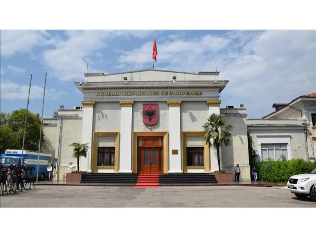 C338DAA6-8964-41A5-9052-76D9C066990F