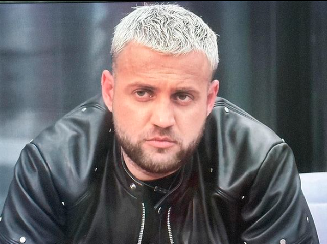 EDEC52CB-FC84-4C98-B880-024DF6C2C661