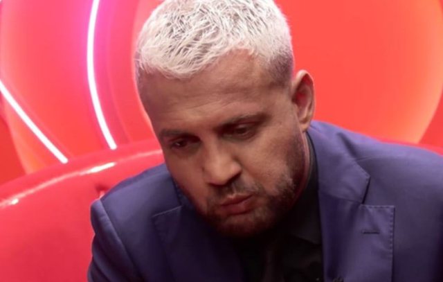 EFB1F70D-EB6E-4883-95E8-1EEFDB3A44B8