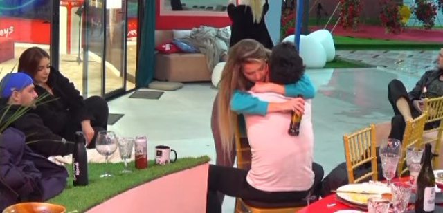 FC9AF54F-9B54-4AD5-A048-E5073F380D2C