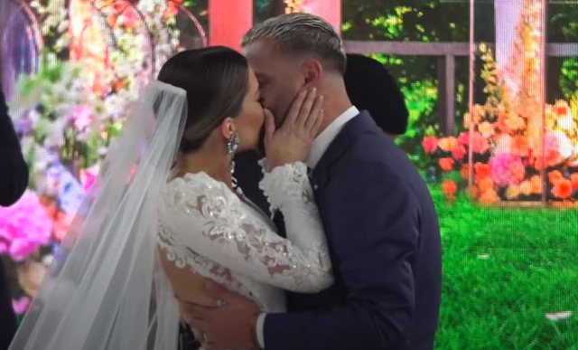 A74556EA-0AC5-4758-972D-9D98422C12FC