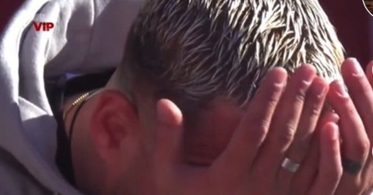 F987D9F4-6D01-4E2B-BD7B-E22A501AD808