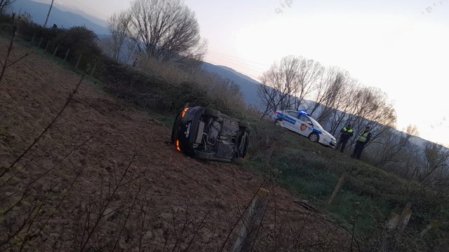 16368C16-D3C7-4280-98DE-9CEC4C37873C