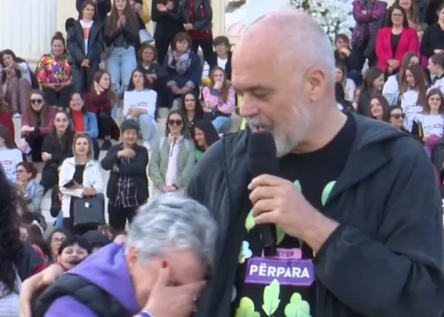 3B188C5E-2063-4294-8711-5C7C471432CD