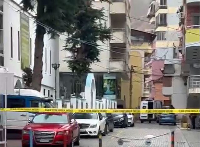 A6214E4B-AEA4-4387-A8E6-12779EE95CC4