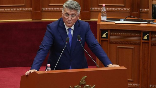 C1EFA8A6-9B42-4C41-ADF9-E8837D04DFD2