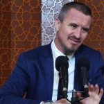 E4935B76-3B33-4FCE-B9E7-9BDCA6B15232