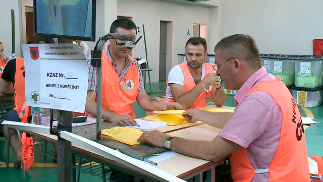 F46C3537-F504-41CA-8250-FF426026261C