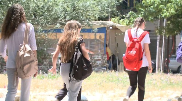 0ACA8727-5BBC-4079-B28A-3A1414280CCF