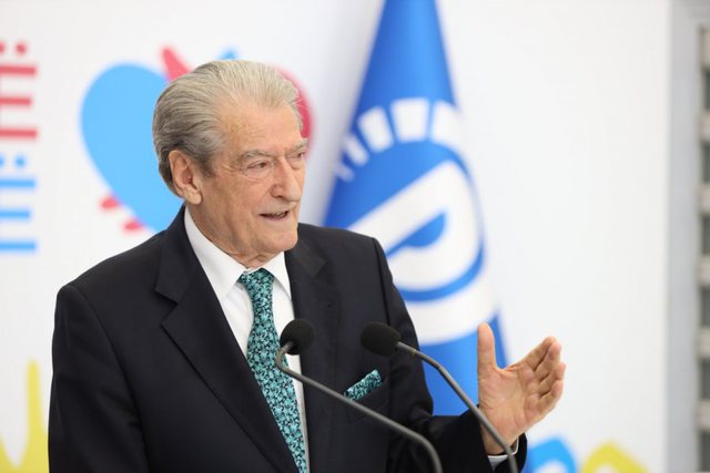 -640-0-auto-berisha31684324012-389