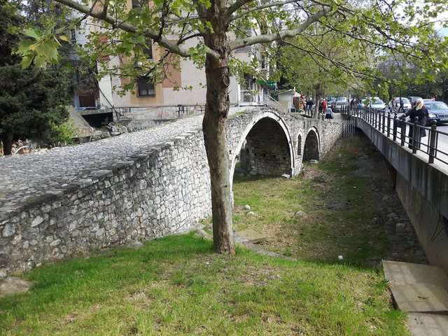 -640-0-ura-e-tabakeve-tirane-1683715772