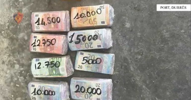 Parate-e-gjetura-ne-autobuz.-Foto-kortezie-e-Policia-e-Shtetit