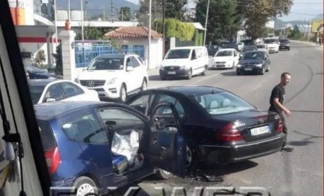 F5527D7B-CED0-4CE2-B823-525BE349DC89