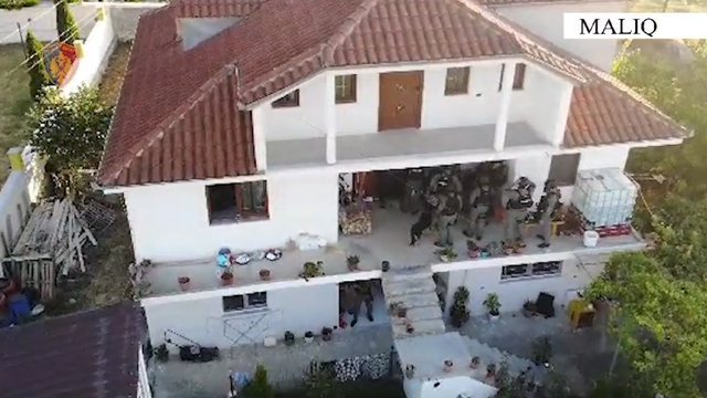 7D7B20FA-C659-4435-A5DC-EC8AE47A8376