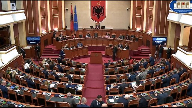 -640-0-1677151890xkuvend-669