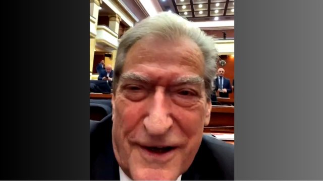 -640-0-39a0d05f6d170d77d53d9630c92f1266 (1)