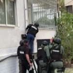 -640-0-negociator-policia-1715795940