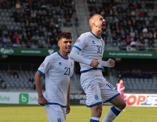 -640-0-e5y444-1728745373