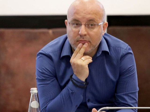 -640-0-51b19ca64443946c5d98f342666bbb6e