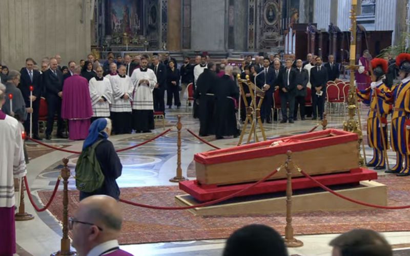 24-04-genevieve-jeanningros-2-captura-tela-religion-digital-1745523093