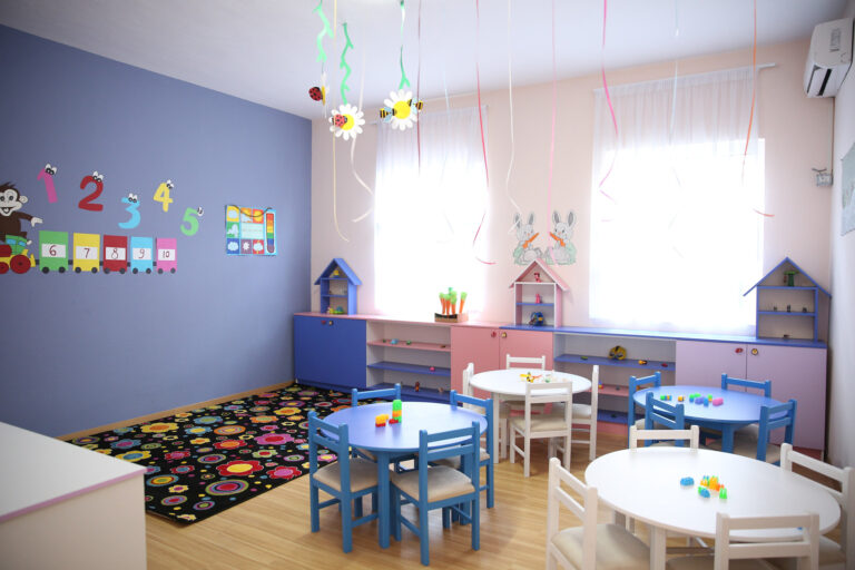 veliaj-gjate-inspektikit-te-kopshtit-ne-vaqarr-5-1748250975