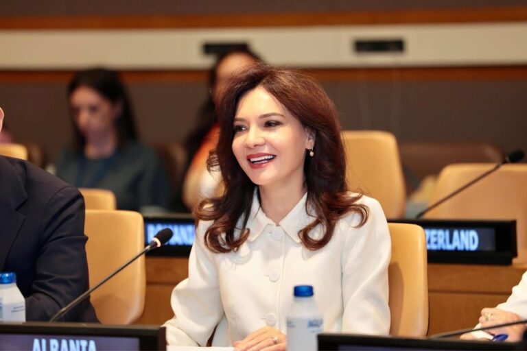 -900-0-1758880006ximg-3798-366