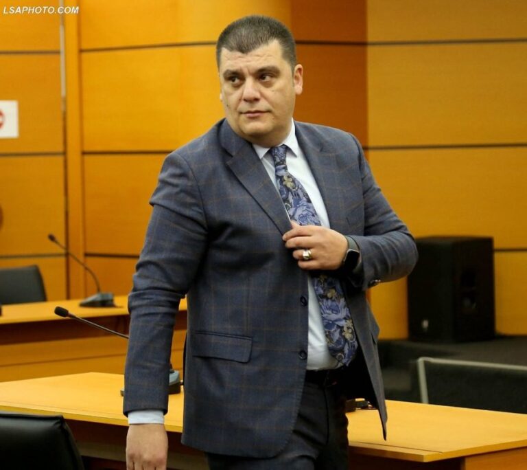 -900-0-1759132130xeduart-merkaj-706