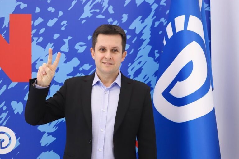 -900-0-1753556435x900-0-1747949612x900-0-1747145379xilir-alimehmeti-987-1-740-740