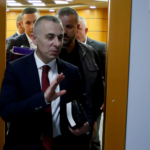 -900-0-1763131656xhbfgh-268