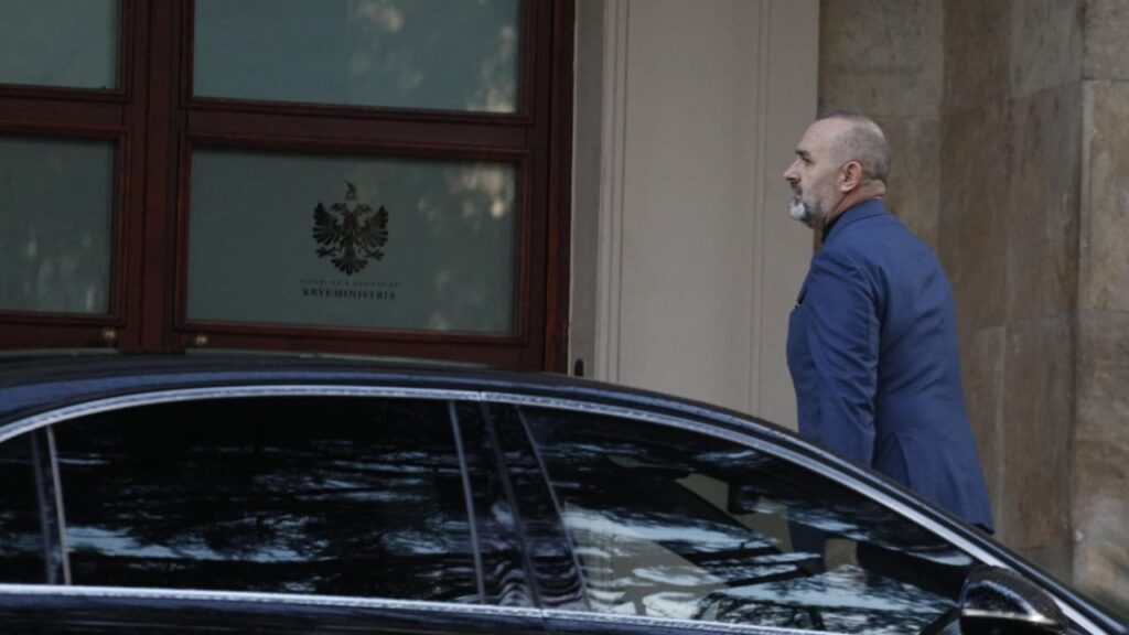 ad79e5cc-e556-4961-b392-84b4ac23a5af_sd