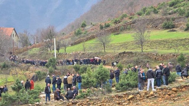 -640-0-1765025881-varrimi15vjecarit-1765026474