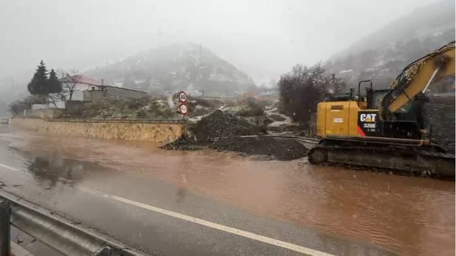 -640-0-8eeaaa4c926b2691b181bffa3e0e1c46