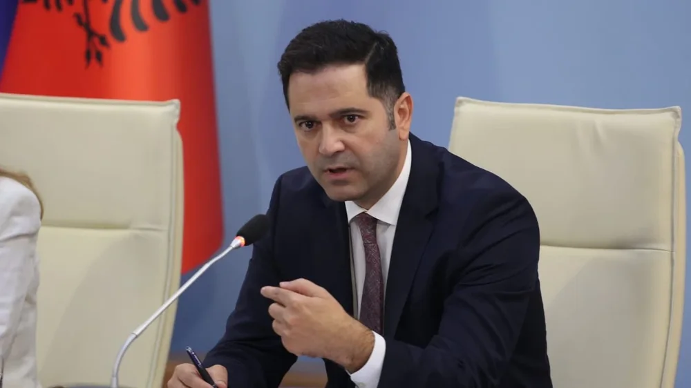 1000-0-1771599867xtiti-216