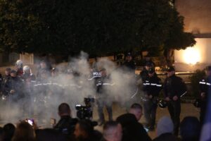 -640-0-tre-punonjes-te-policise-se-shtetit-kane-perfunduar-te-lenduar-ne-spital-scaled-1770796762