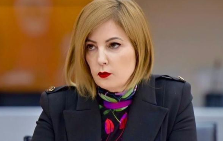 -900-0-1771512558xkokona-283