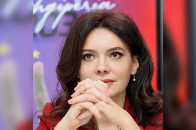 -900-0-1772201866xdfdffgvdfgv-679