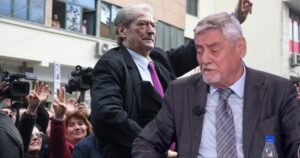 -640-0-03069d968ccd548d1d34e930b81caee9