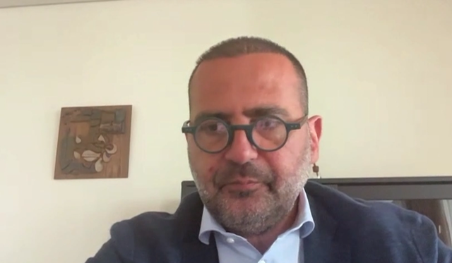 -640-0-6e736853d8eb758425bbd966630e8756