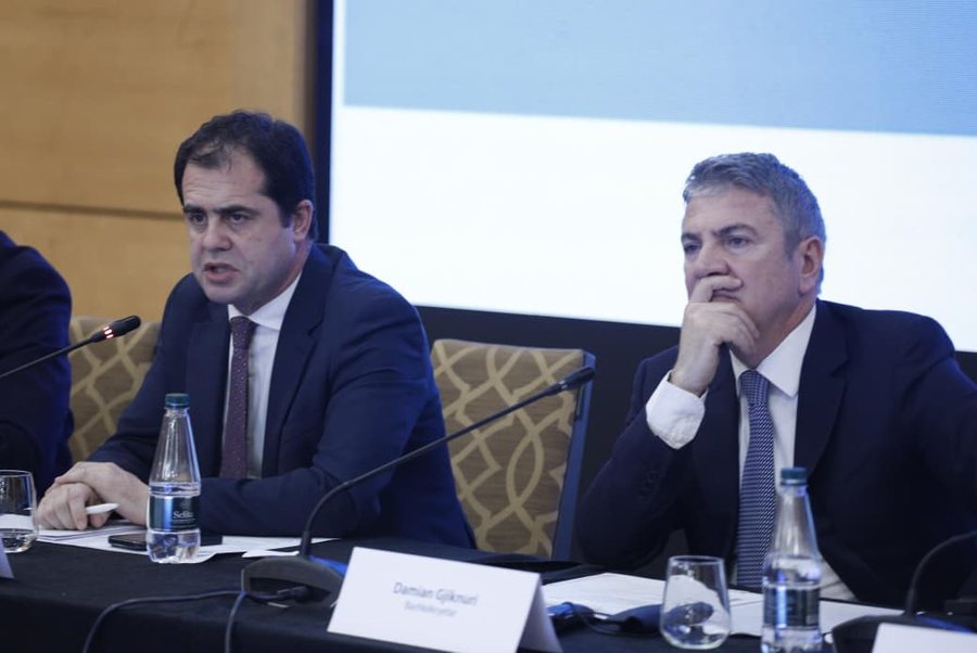 -900-0-1772612756ximg-1558-280