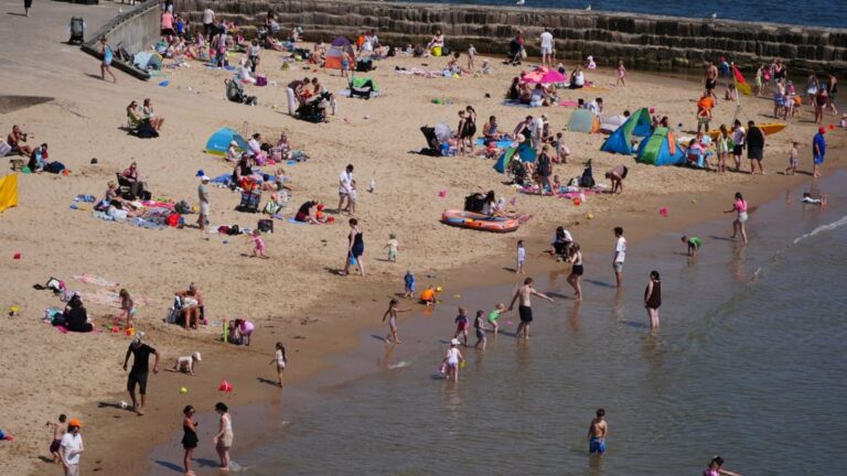 skynews-heat-wave-weather-beach_7294870-1536x864-1