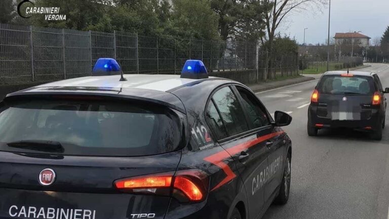 strada-carabinieri-auto