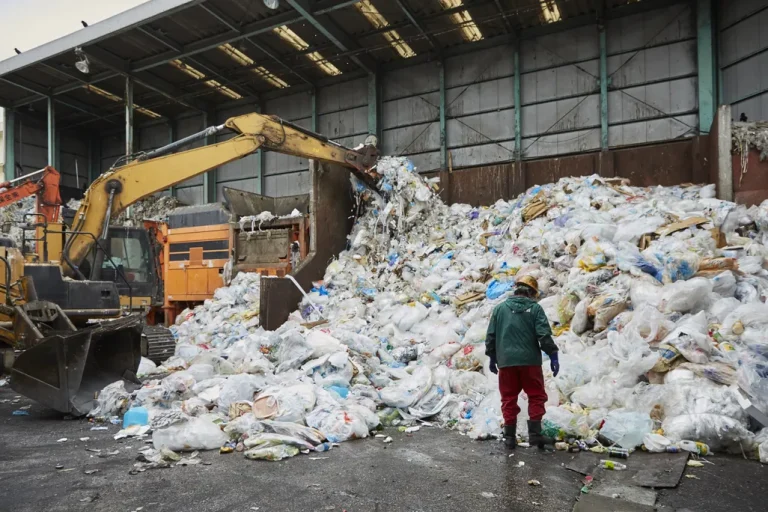 waste-768x512-1