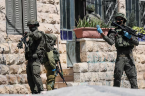 -640-0-forcat-izraelite-kryejne-nje-bastisje-ne-anata-ne-bregun-perendimor-te-pushtuar-nga-izraeli-1788889819