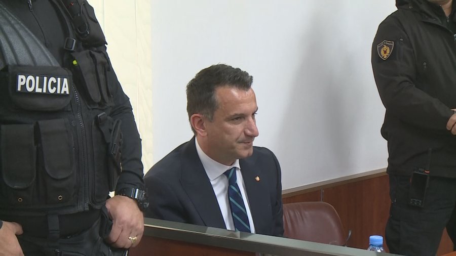 900-0-1779985887xkr-veliaj-mbetet-ne-burg-frame-614-399-1781607291